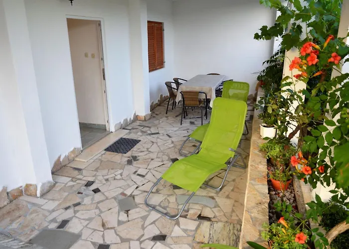 Apartment Erdgeschosswohnung- Erste Reihe Vom By Interhome