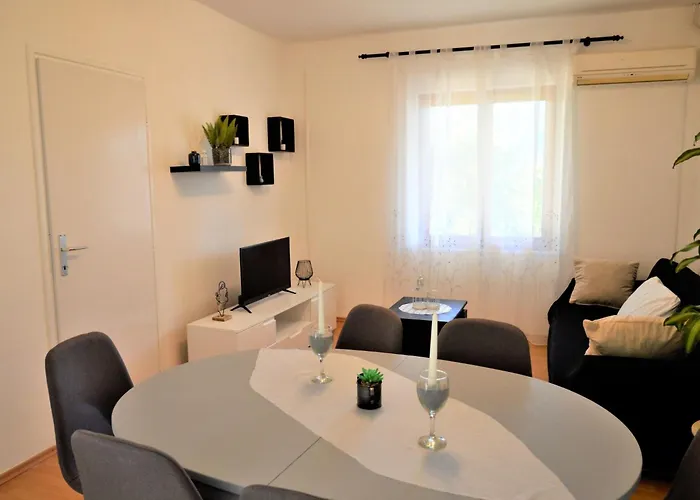 Erdgeschosswohnung- Erste Reihe Vom By Interhome Poljica (Trogir)