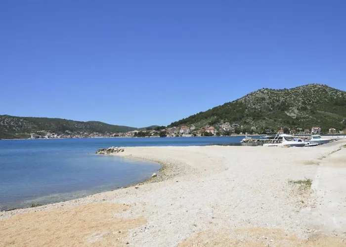 Apartment Erdgeschosswohnung- Erste Reihe Vom By Interhome Poljica (Trogir)